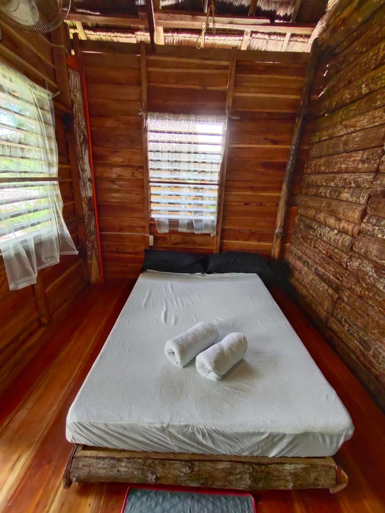 Payag N' Kapitan, Experience Pinubre Living Hotel Siquijor Room photo